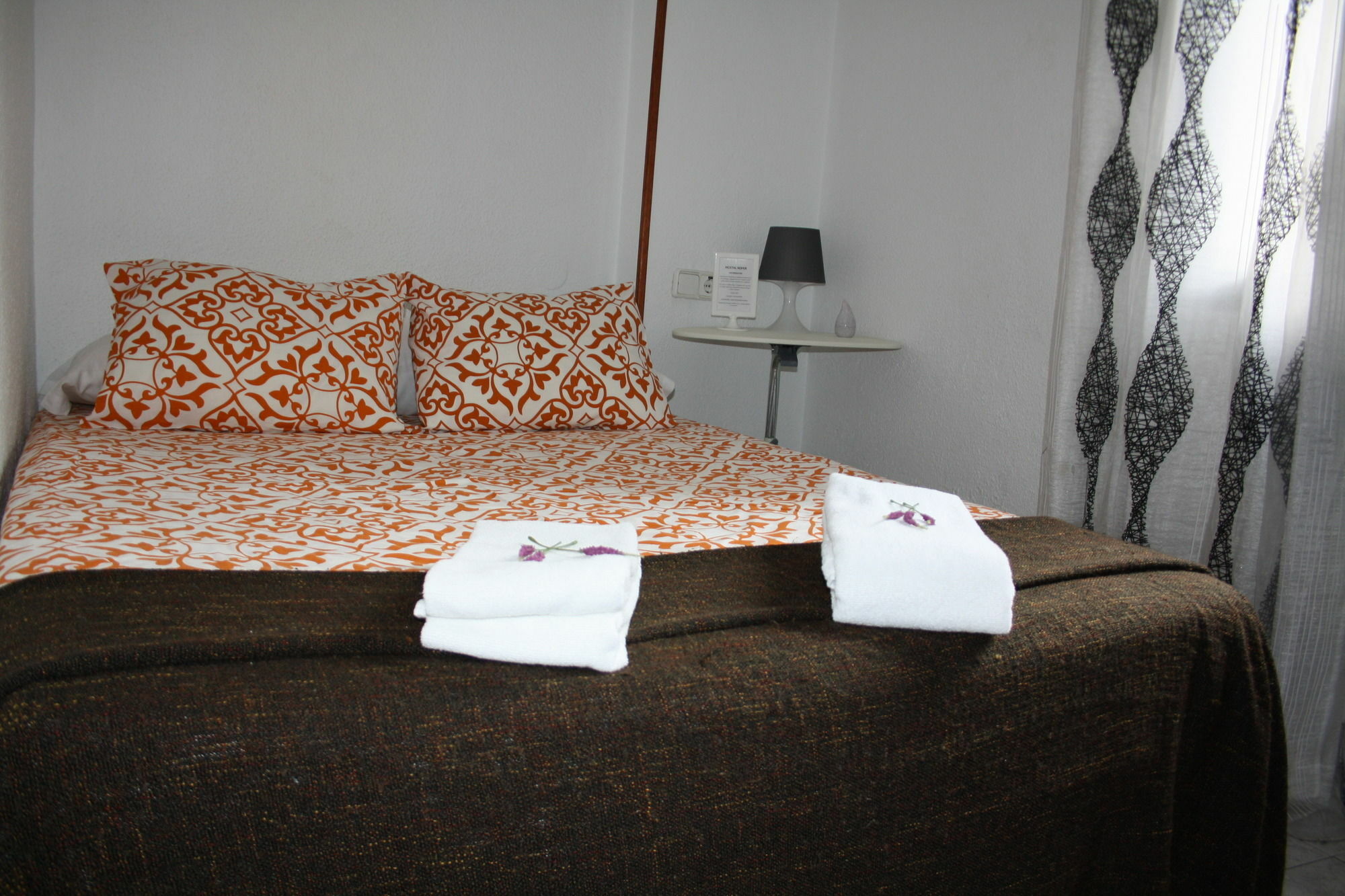 Hostal Rofer Madrid Bagian luar foto