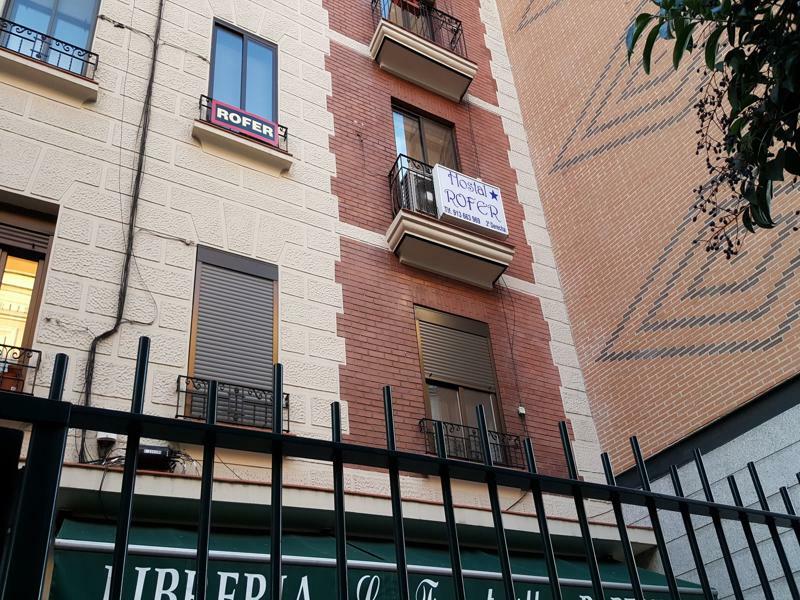 Hostal Rofer Madrid Bagian luar foto